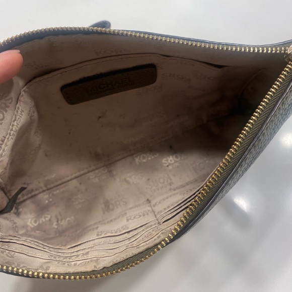 Michael Kors Wristlet - Picture 4 of 5